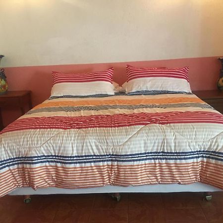 Appartamento Acogedor Departamento céntrico con Estacionamiento Tequisquiapan Esterno foto