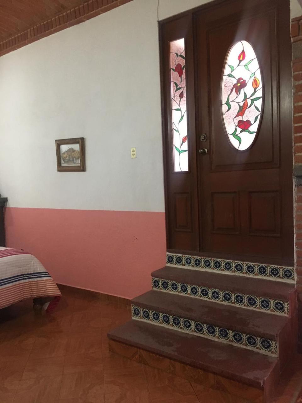Appartamento Acogedor Departamento céntrico con Estacionamiento Tequisquiapan Esterno foto